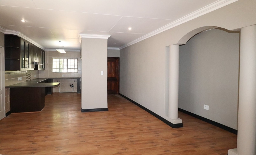 To Let 2 Bedroom Property for Rent in Flamwood North West